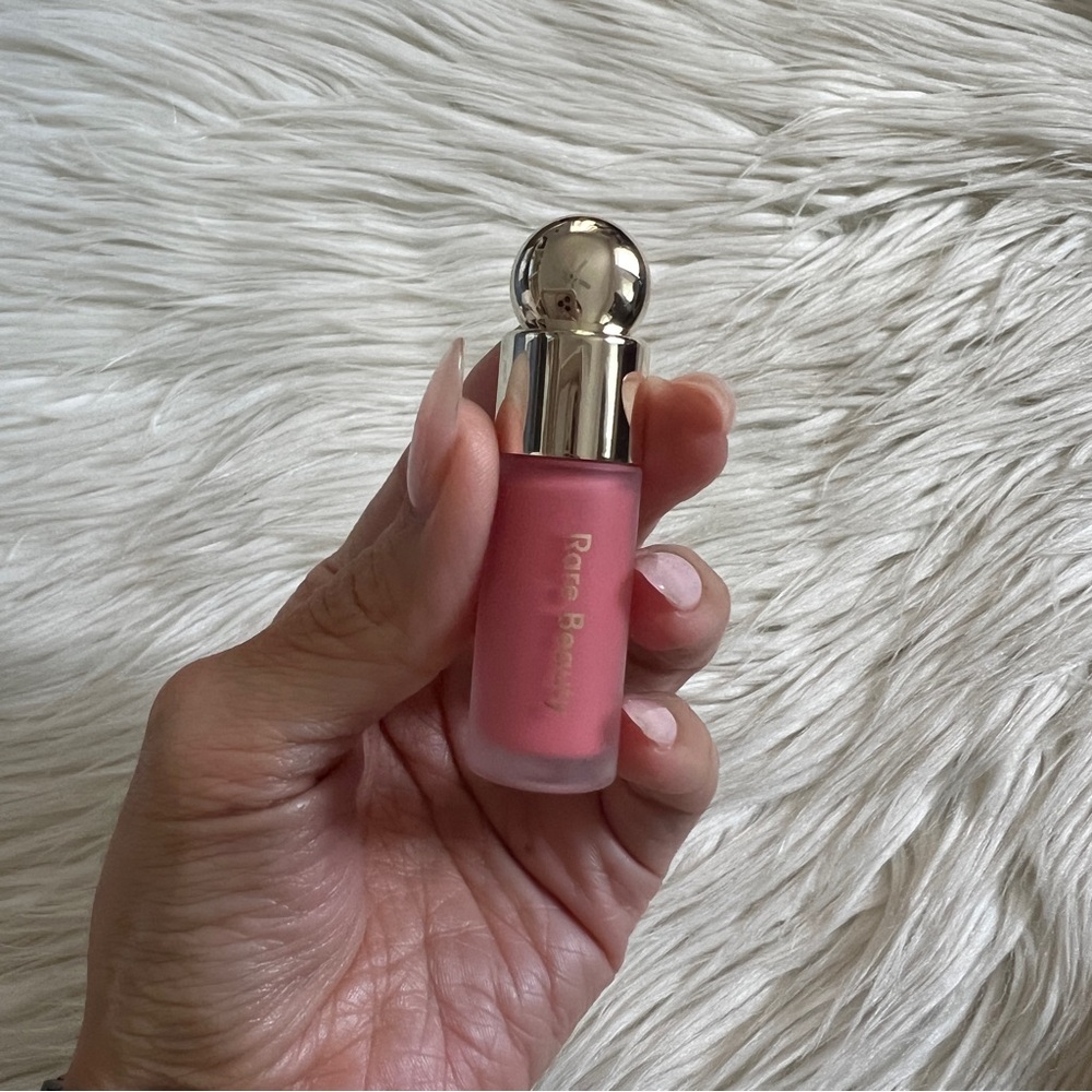 Rare Beauty by Selena Gomez Mini Soft Pinch Blush in Happy - Picture 3 of 5